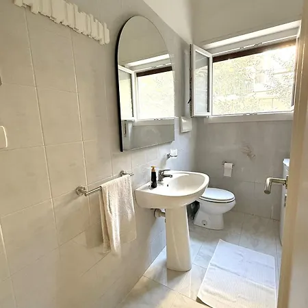 Il Giardino Del Comandante - Con Garage 圣雷默